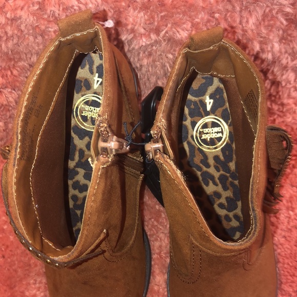 *Brand New* Kids Boots - Picture 4 of 5